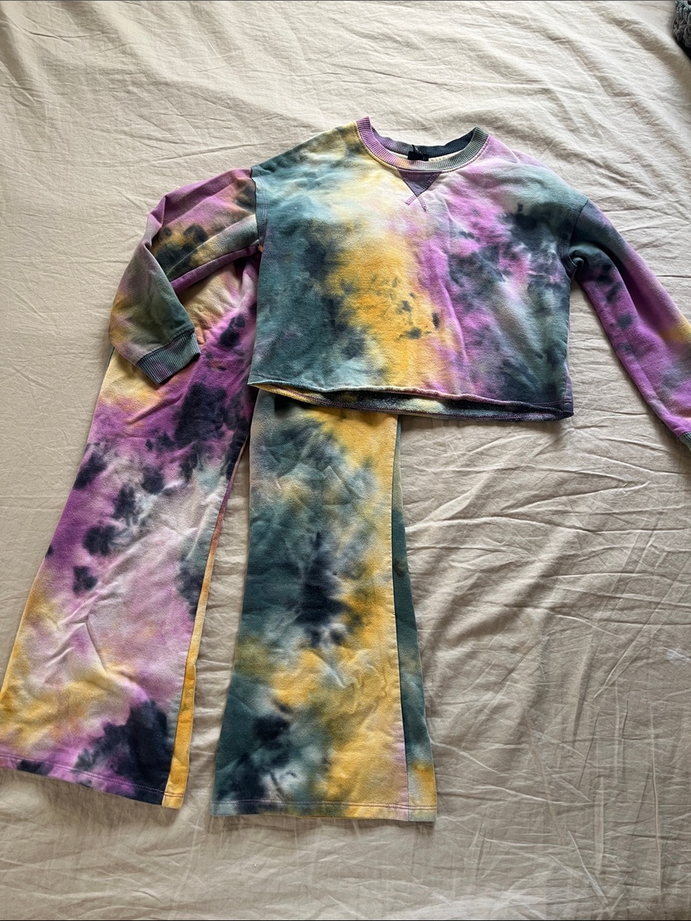 Girls Tie Dye matching sweat suit
